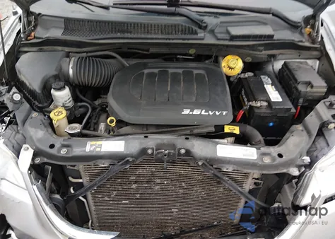 2015 Chrysler Town & Country Touring из США, поврежденный, VIN 2C4RC1BG3FR587565